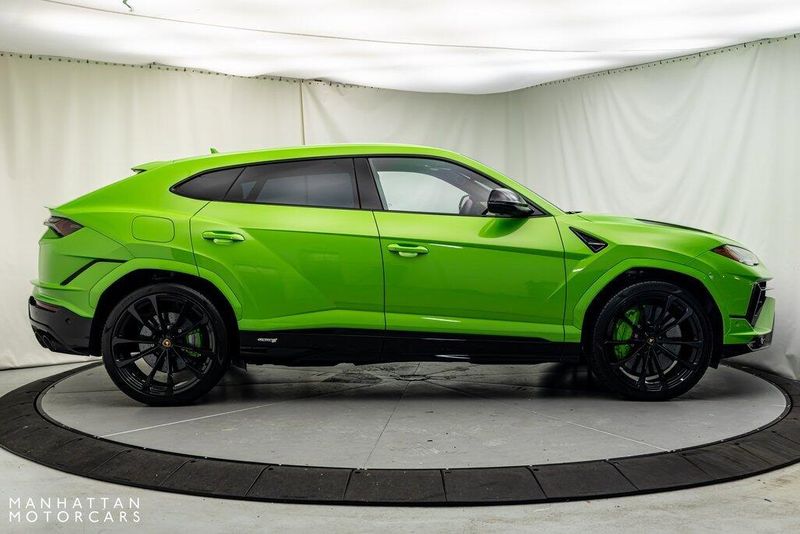 2024 Lamborghini Urus SImage 6