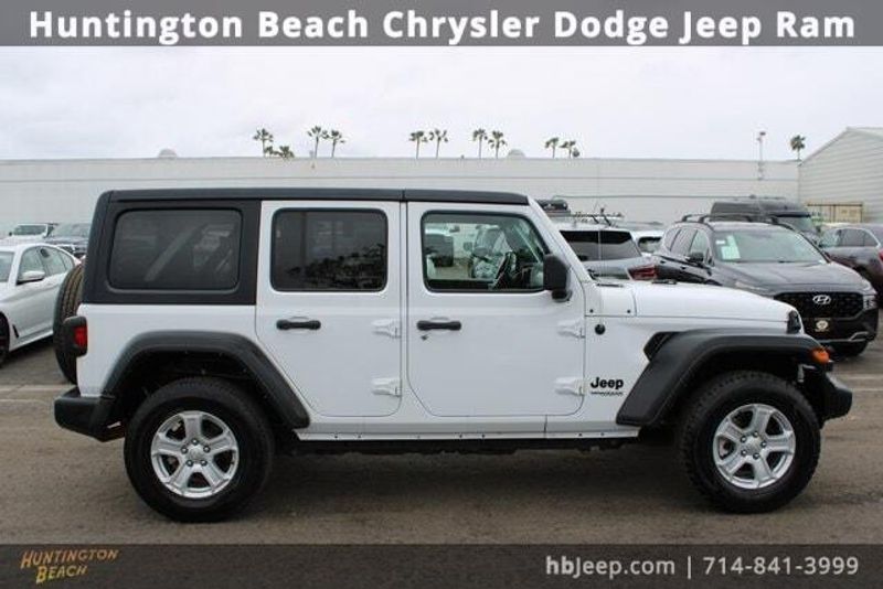 2022 Jeep Wrangler Unlimited Sport SImage 3