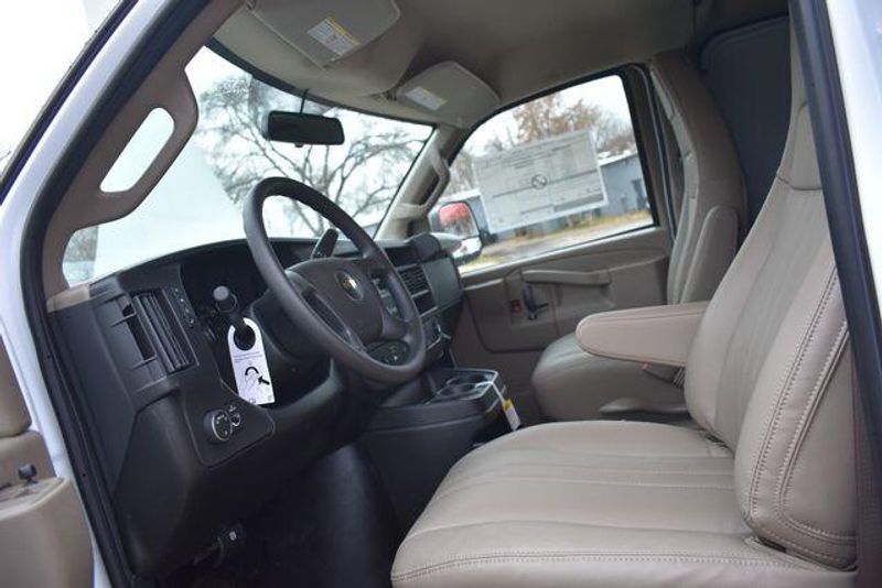 New 2025 Chevrolet Express 2500 Work VanImage 22