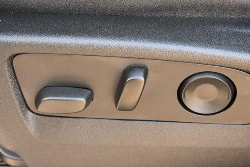 Used 2023 Chevrolet Suburban Z71Image 28