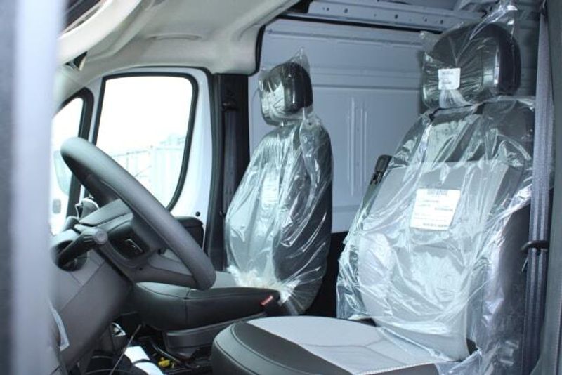 2025 RAM ProMaster 1500 High Roof 136 WBImage 30