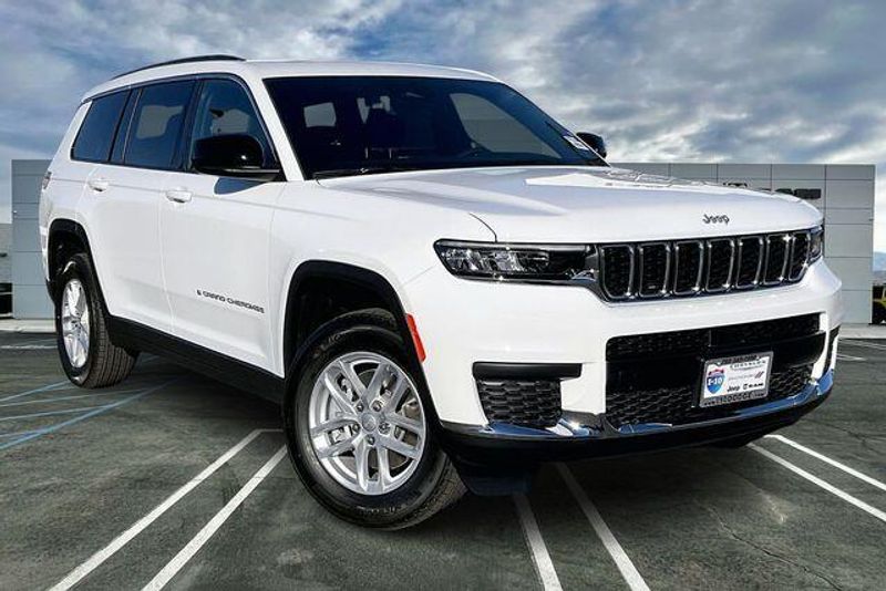 New 2025 Jeep Grand Cherokee L Laredo X 4x2Image 14