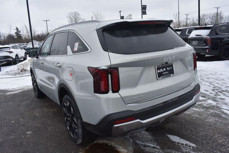New 2026 Kia Sorento EXImage 6