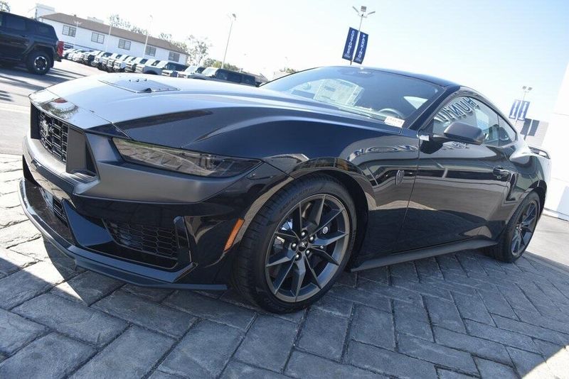 2025 Ford Mustang Dark HorseImage 27
