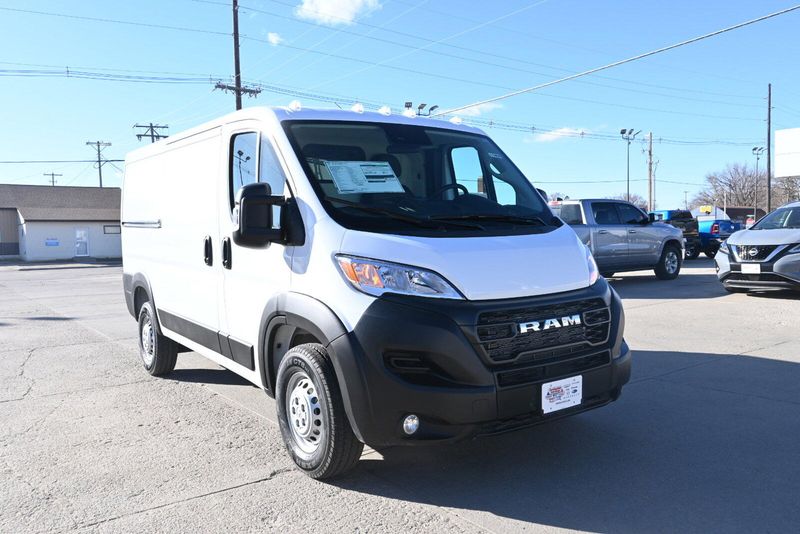 2025 RAM ProMaster Cargo Van TradesmanImage 2