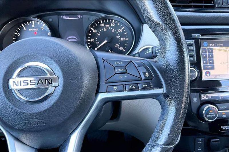 Used 2018 Nissan Rogue Sport SLImage 19