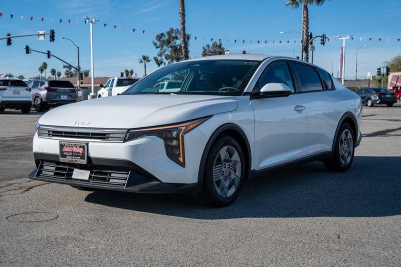 Used 2025 Kia K4 LXImage 3