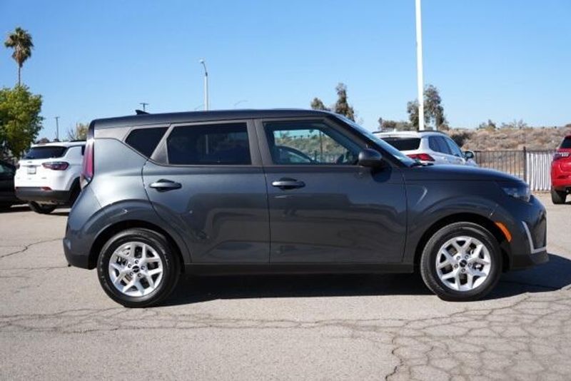 Used 2025 Kia Soul SImage 8