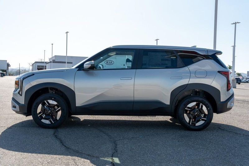 New 2027 Kia Seltos LXImage 4