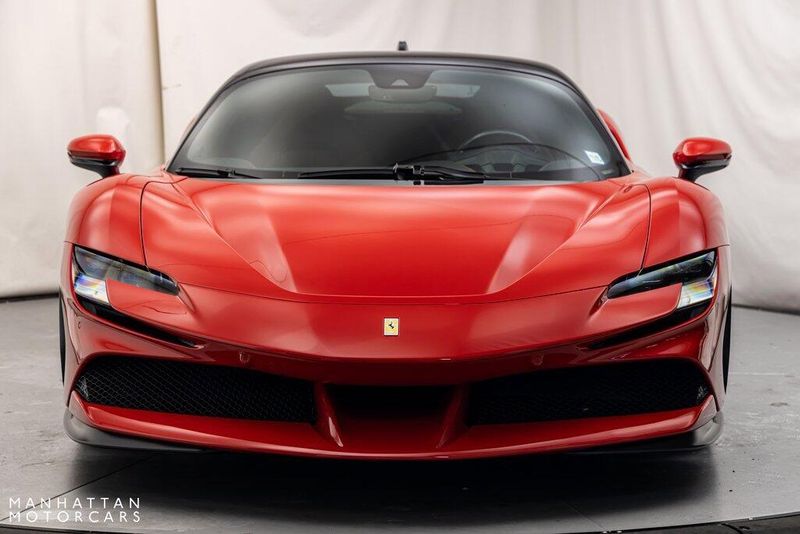 2023 Ferrari SF90 Stradale BaseImage 8