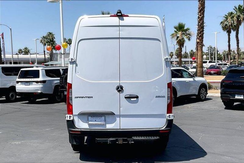 Used 2025 Mercedes-Benz Sprinter 2500 Crew 144 WBImage 3