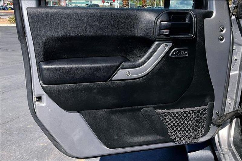 Used 2018 Jeep Wrangler JK SaharaImage 21