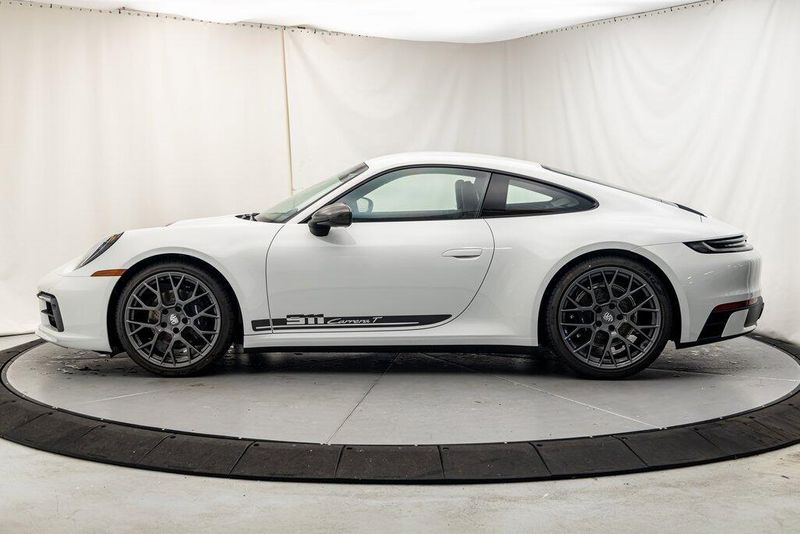 2024 Porsche 911 Carrera TImage 2