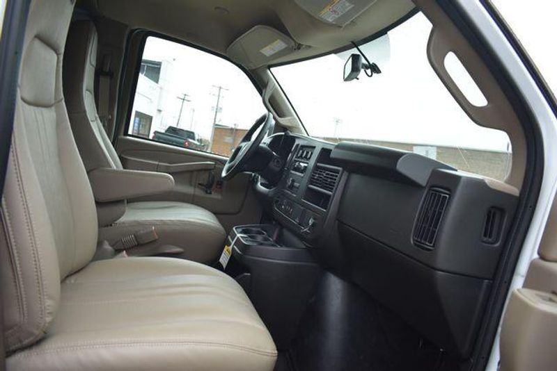 New 2025 Chevrolet Express 2500 Work VanImage 13