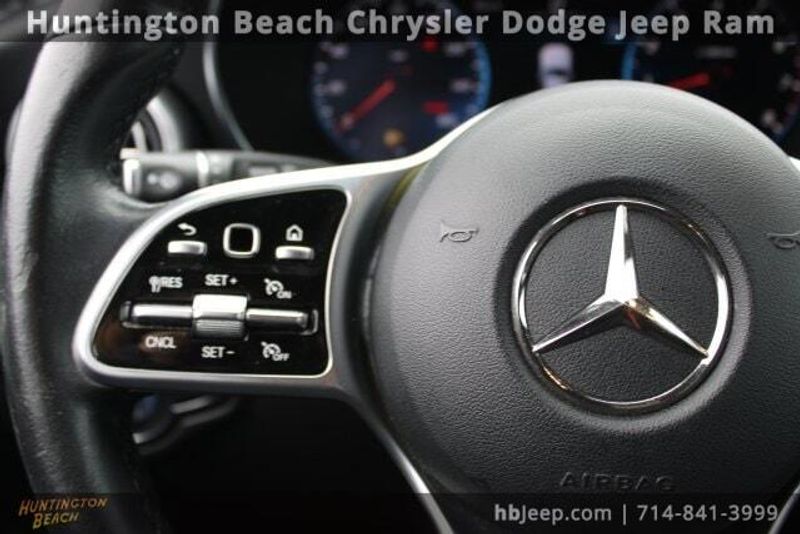2022 Mercedes-Benz GLC 300Image 19