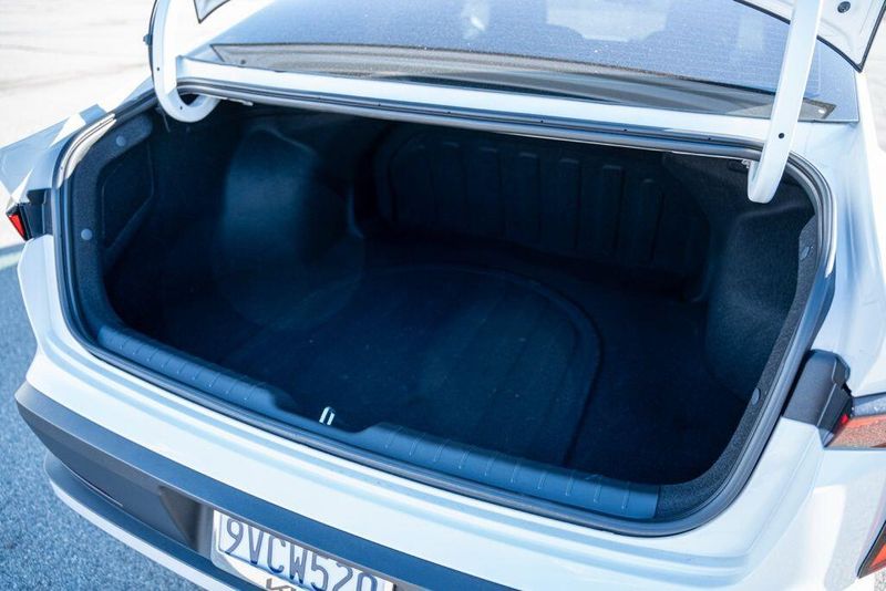 Used 2025 Kia K4 LXImage 9