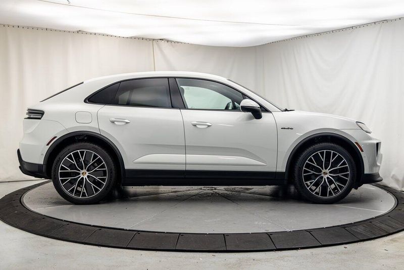 2024 Porsche Macan Electric 4Image 6