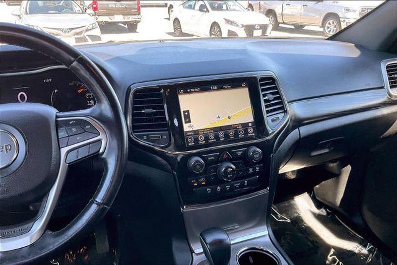 Used 2021 Jeep Grand Cherokee Laredo XImage 5