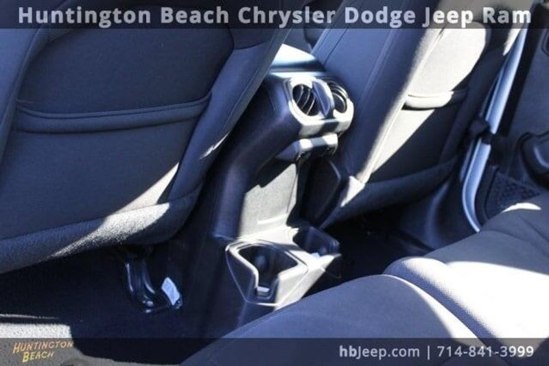2022 Jeep Wrangler Unlimited Sport SImage 32