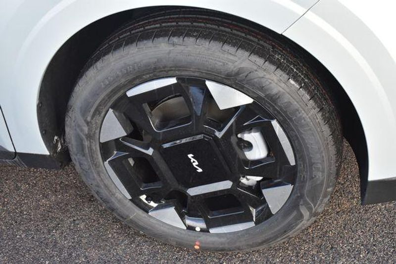 New 2026 Kia Carnival EXImage 12