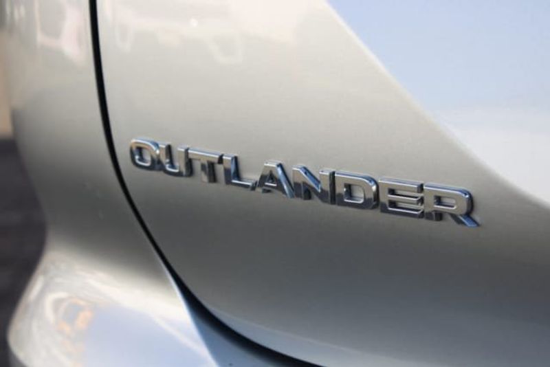 2023 Mitsubishi Outlander SE Special EditionImage 8