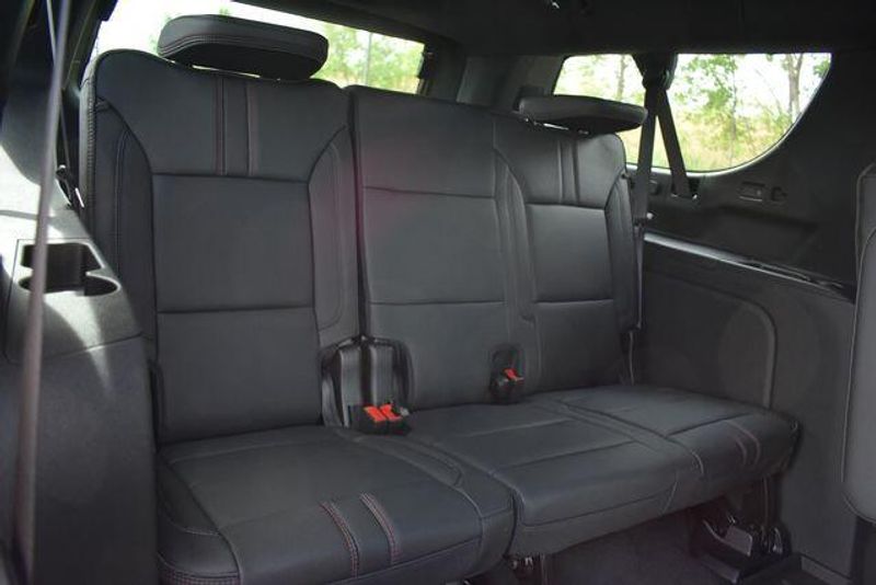 New 2026 Chevrolet Suburban RSTImage 19