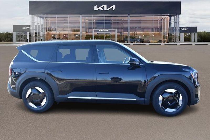 New 2026 Kia EV9 WindImage 2