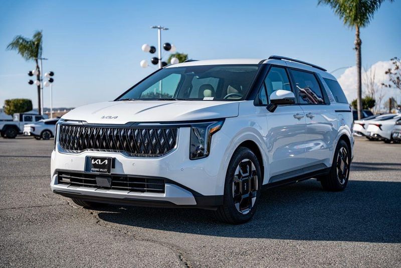 New 2026 Kia Carnival EXImage 3