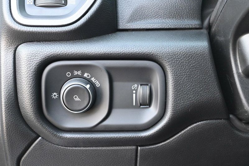 2024 RAM 2500 TradesmanImage 12