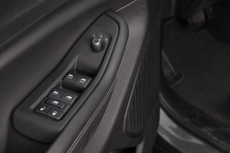2024 Jeep Grand Cherokee L LaredoImage 16