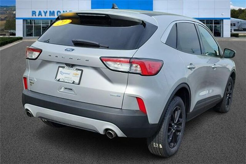 2020 Ford Escape SEImage 8