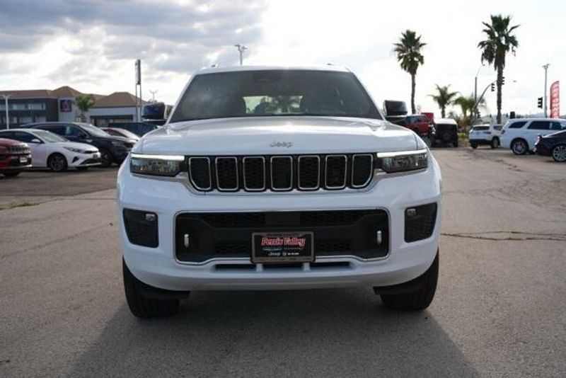 Used 2024 Jeep Grand Cherokee L OverlandImage 2