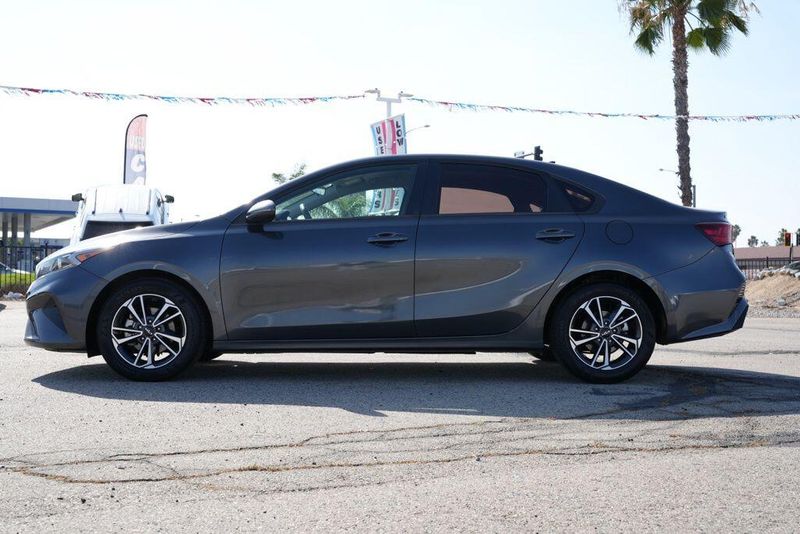Used 2022 Kia Forte LXSImage 4