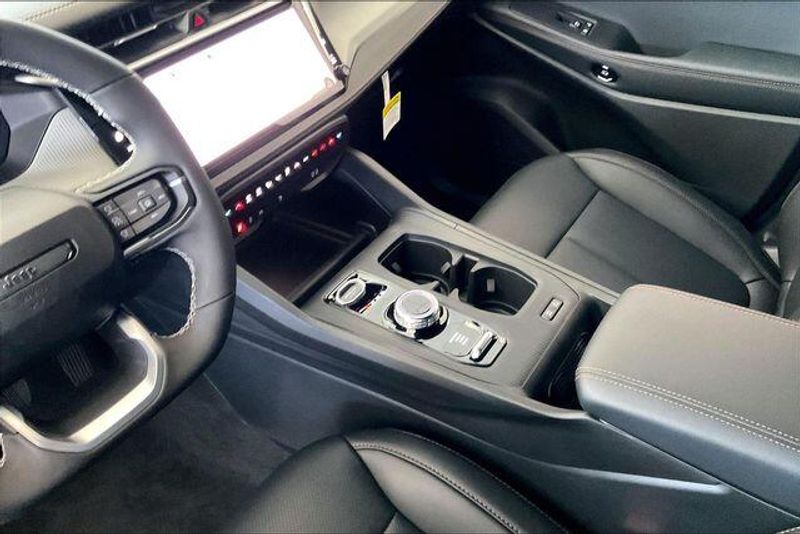 New 2026 Jeep Cherokee Limited 4x4Image 7
