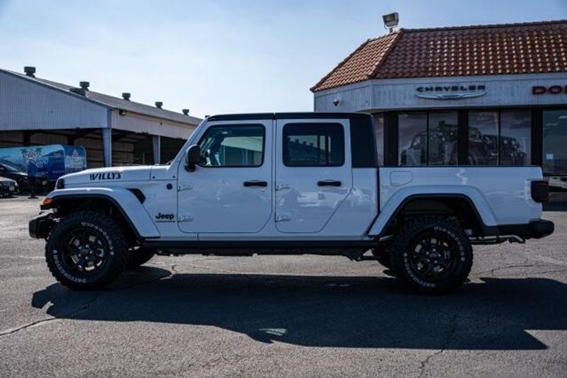 New 2025 Jeep Gladiator WillysImage 4