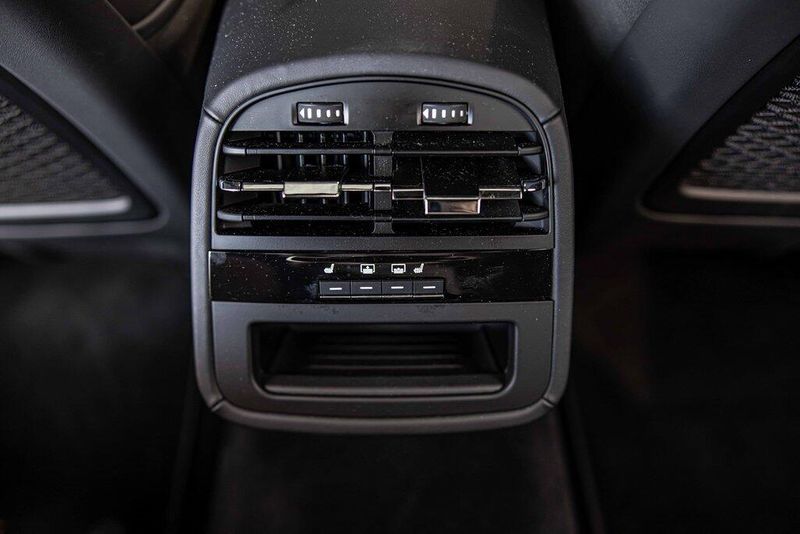 2023 Maserati Quattroporte Modena Q4 photo 34