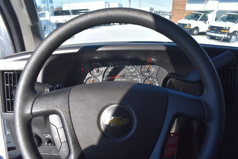 New 2025 Chevrolet Express 2500 Work VanImage 24