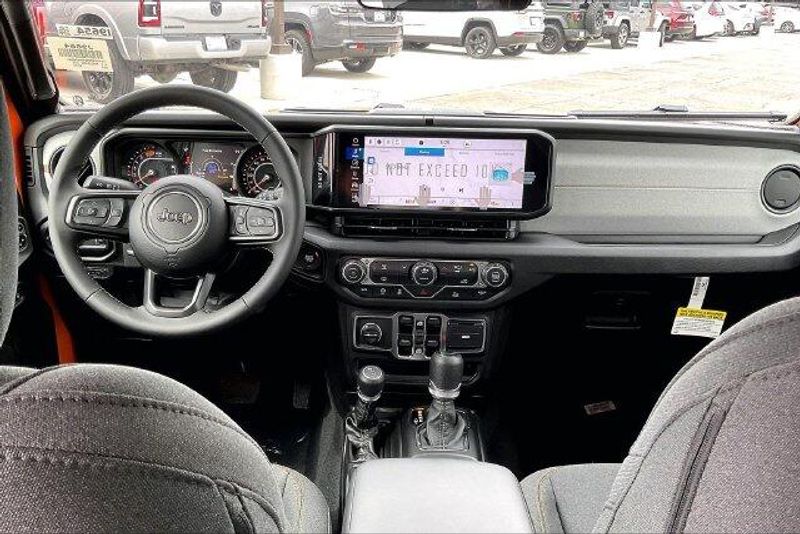 New 2027 Jeep Wrangler 4-door California EditionImage 4