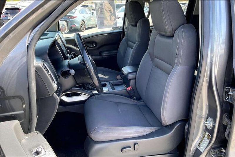 Used 2023 Nissan Frontier SVImage 24