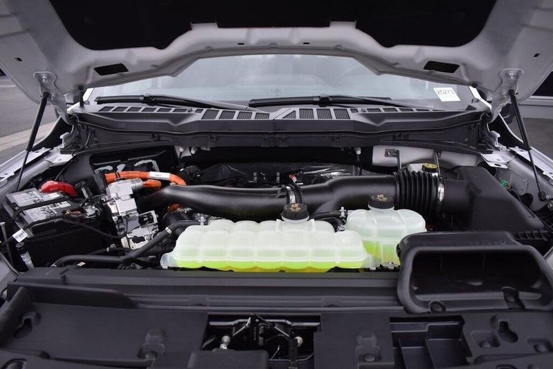2025 Ford F-150 XLTImage 24