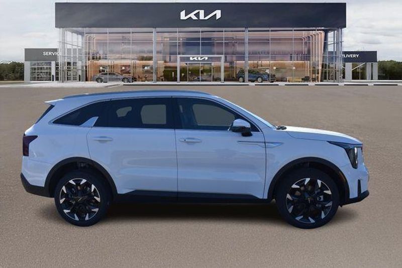 New 2026 Kia Sorento EXImage 2
