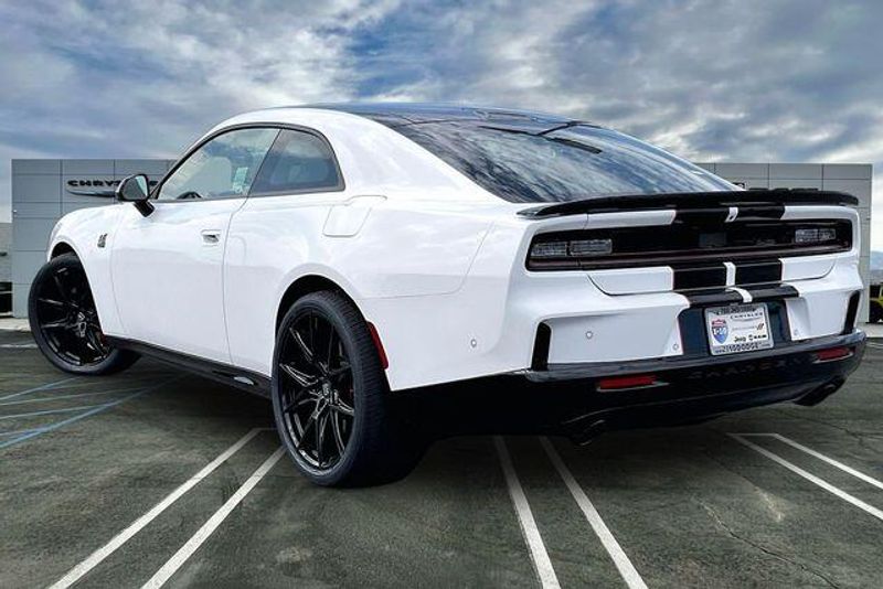 New 2026 Dodge Charger Scat Pack Plus 2-door AwdImage 2