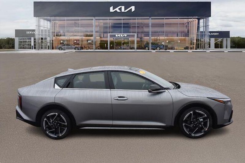 New 2026 Kia K4 GT-LineImage 2