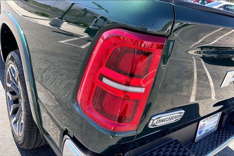 New 2026 RAM 1500 LimitedImage 12