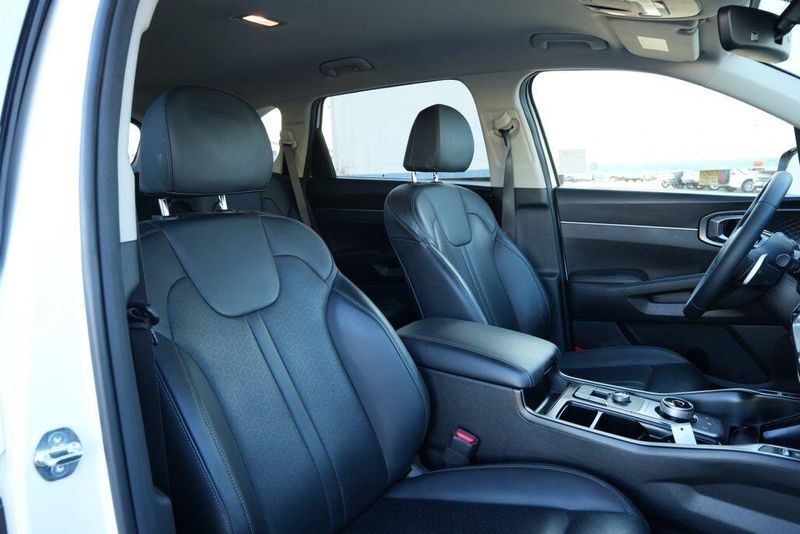 Used 2023 Kia Sorento Hybrid EXImage 24
