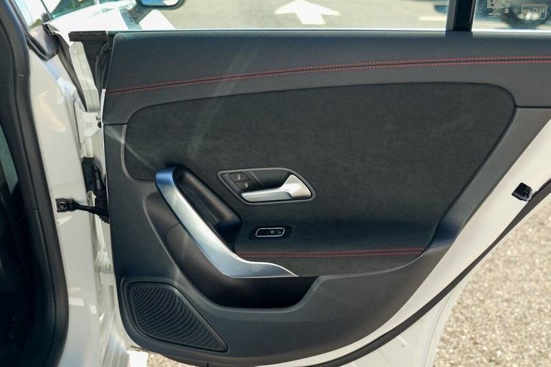 2022 Mercedes Benz CLA 250 photo 26