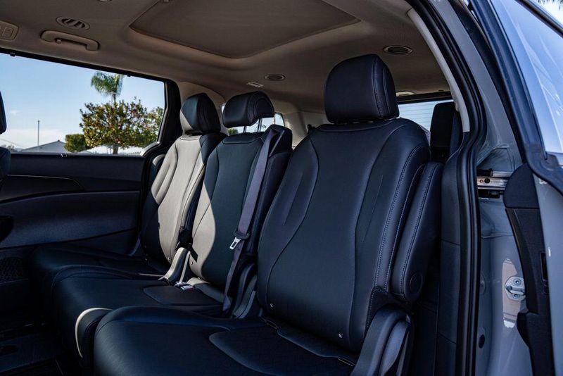 New 2026 Kia Carnival Hybrid SXImage 14
