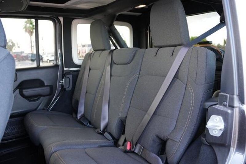 Used 2025 Jeep Wrangler Sport SImage 14