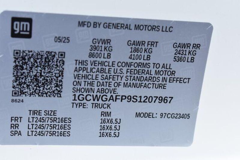 New 2025 Chevrolet Express 2500 Work VanImage 35