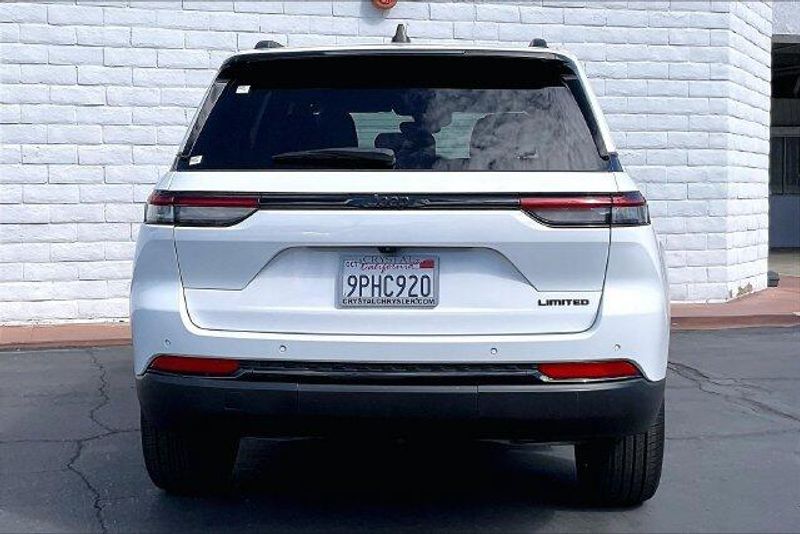 Used 2024 Jeep Grand Cherokee LimitedImage 3